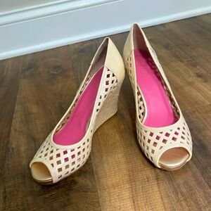 Lilly Pulitzer Womens Cream Basketweave Wedge Heels Size 9